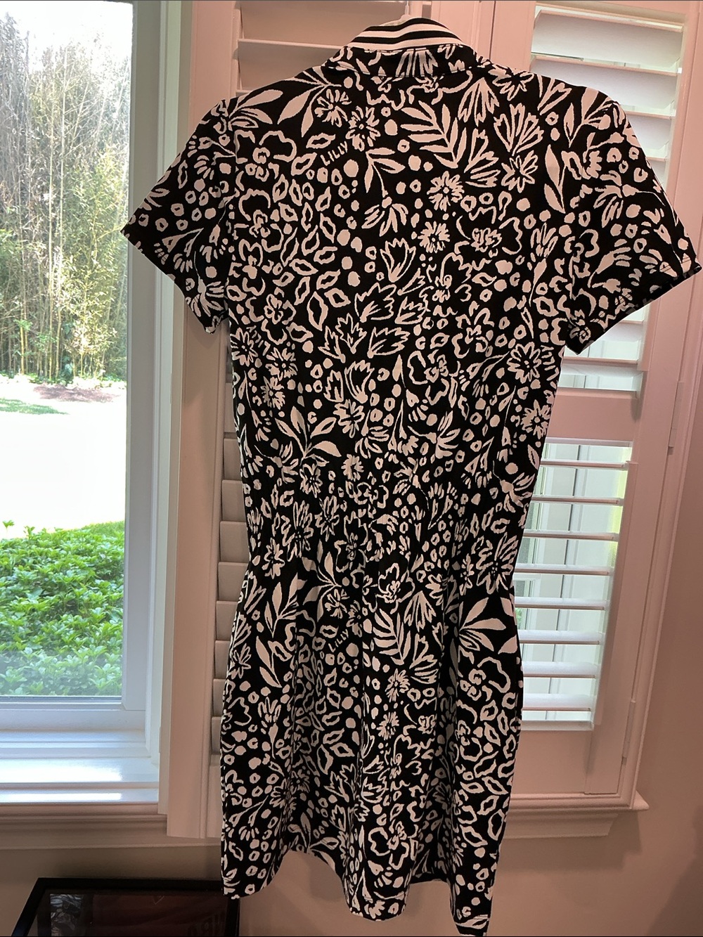 NWT Black & White Lilly Pulitzer Love Active Short Sleeve Dress - size small - Picture 3 of 9